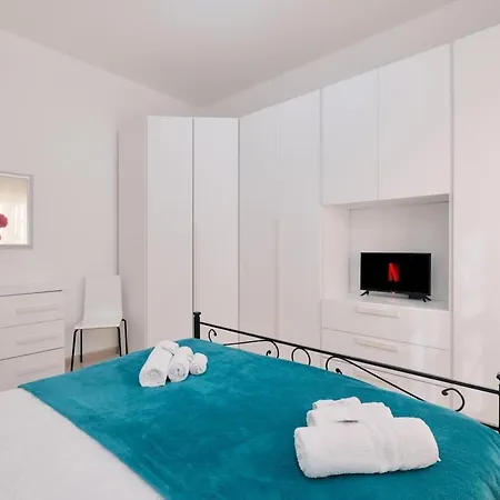 アパート Modern Comfort & Private Patio 5 Min To Metro C