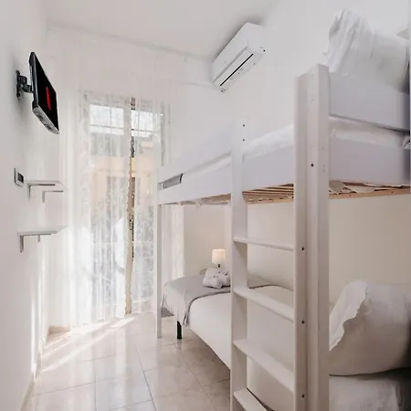 Modern Comfort & Private Patio 5 Min To Metro C *