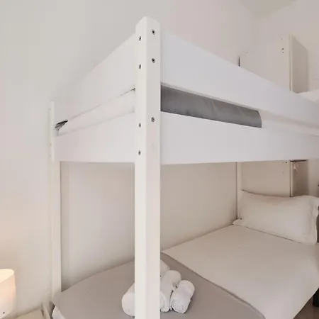 Modern Comfort & Private Patio 5 Min To Metro C * Rome